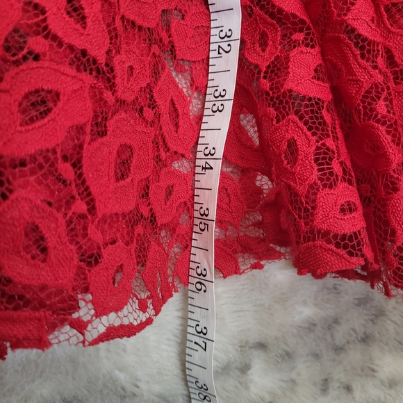 MILLY Kiss Red Lace Spaghetti Strap Slim Grace Dress With Flounce Hem - Picture 16 of 16